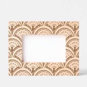 Pastel coloured shell pattern etched frames