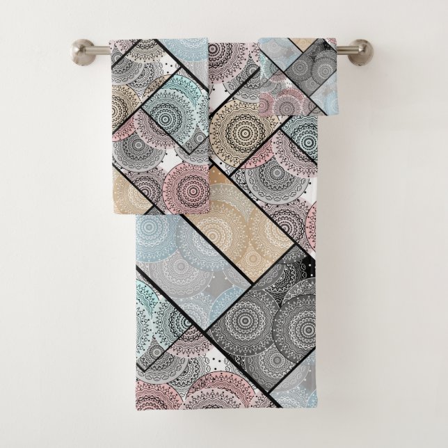 Patchwork quilt ceramic tile circles mandala paste bath towel set (Insitu)
