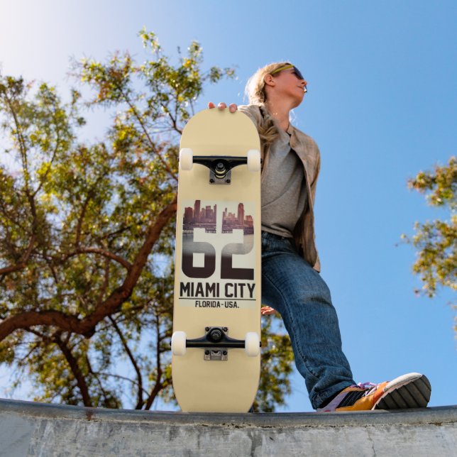 patineta", "skate personalizado", "diseño único". skateboard (Outdoor 1)