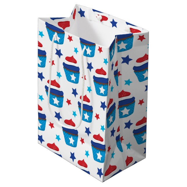 Patriotic cupcakes medium gift bag (Front Angled)