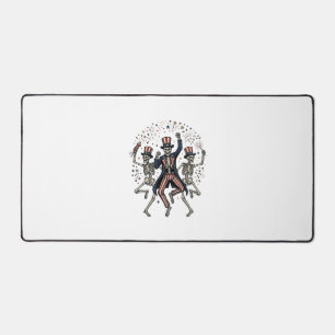 Patriotic Dog Party Like It’s 1776 Vintage Desk Mat