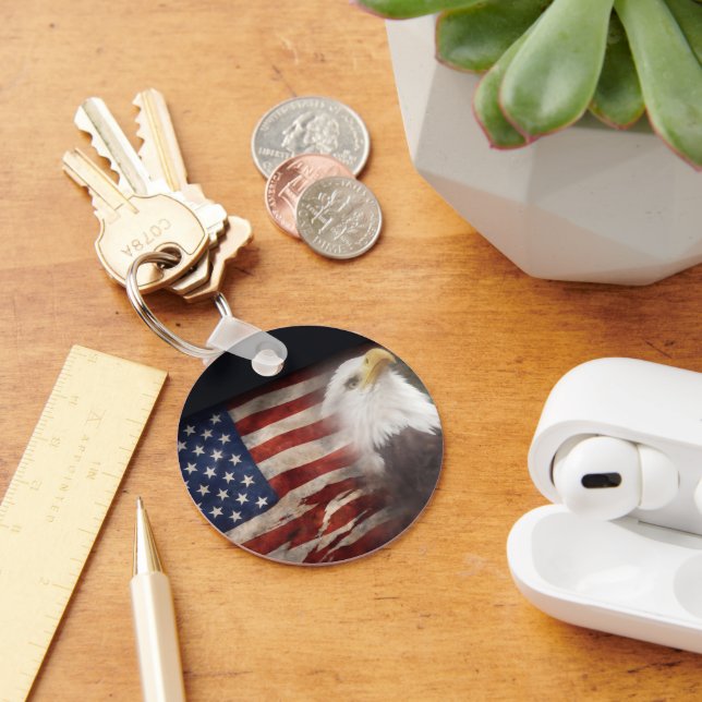 Patriotic Eagle Keychain – American Freedom Gift (Desk)