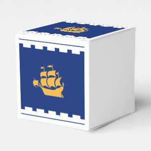 Patriotic favour box with Flag of Quebec City