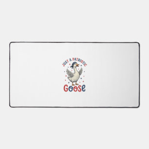 Patriotic Goose Vintage Fourth of July Shirt Desig Desk Mat