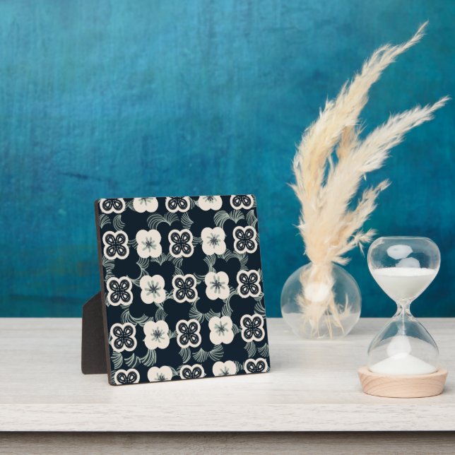 pattern_5_flower_1 plaque (Insitu)