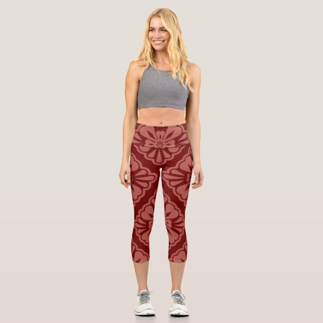 Pattern Modern Stylish Geometric Trendy   Capri Leggings (Front)
