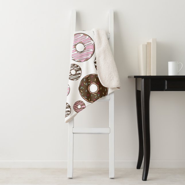 Pattern Of Doughnuts, Pink Doughnuts, Brown Doughn Sherpa Blanket (In Situ)