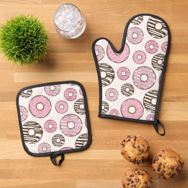 Pattern Of Doughnuts, Pink Doughnuts, White Doughn Oven Mitt & Pot Holder Set (Top Down)