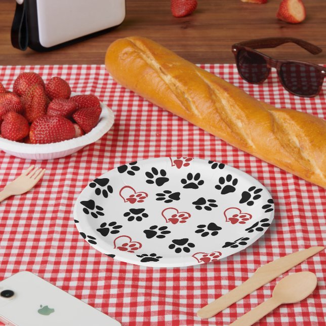 Pattern Of Paws, Black Paws, Red Paws, Hearts Paper Plate (Picnic)