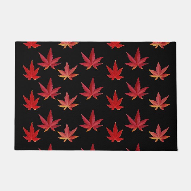 Pattern of the falling leaves on black doormat (Front)