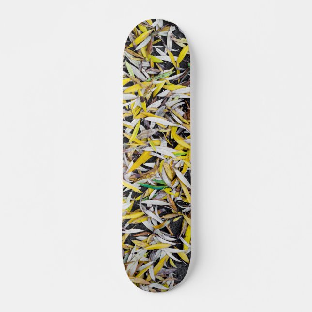 Pattern of the falling leaves on black skateboard (Front)