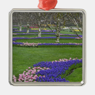 Pattern of tulips and Grape Hyacinth flowers, 4 Metal Tree Decoration