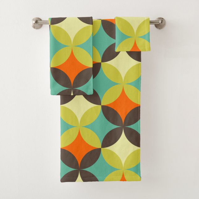Pattern retro coloured bath towel set (Insitu)