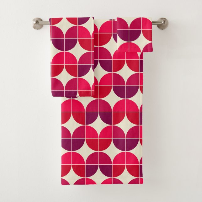 Pattern retro coloured bath towel set (Insitu)