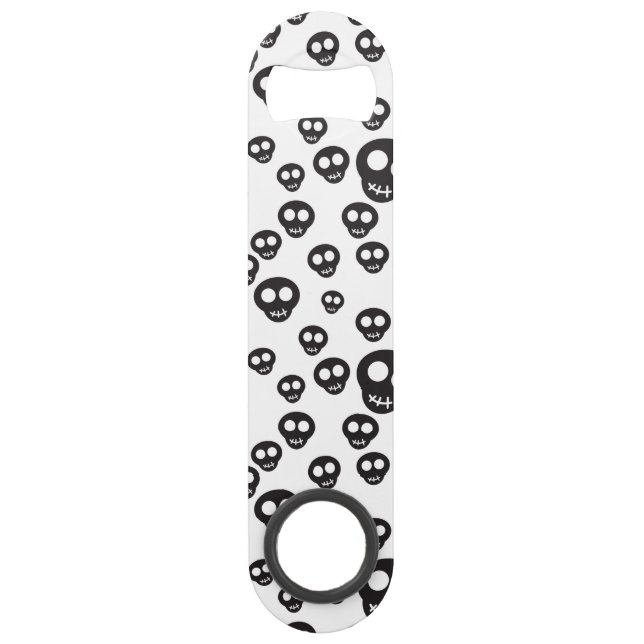 Pattern with black skulls on white (Front)