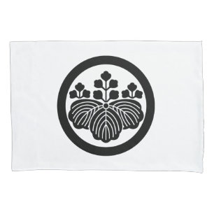 Paulownia with 5&3 blooms in circle pillowcase