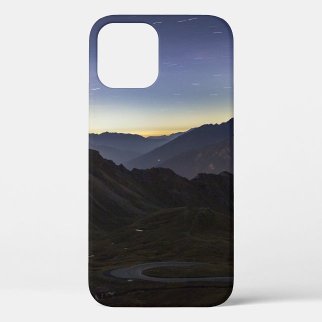PAVED ROAD BETWEEN MOUNTAI Case-Mate iPhone CASE (Back)