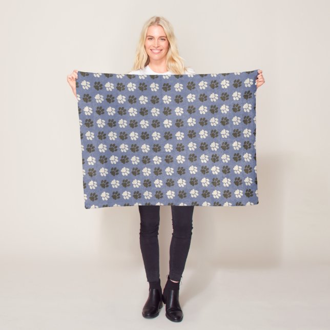 Paws  fleece blanket (In Situ)