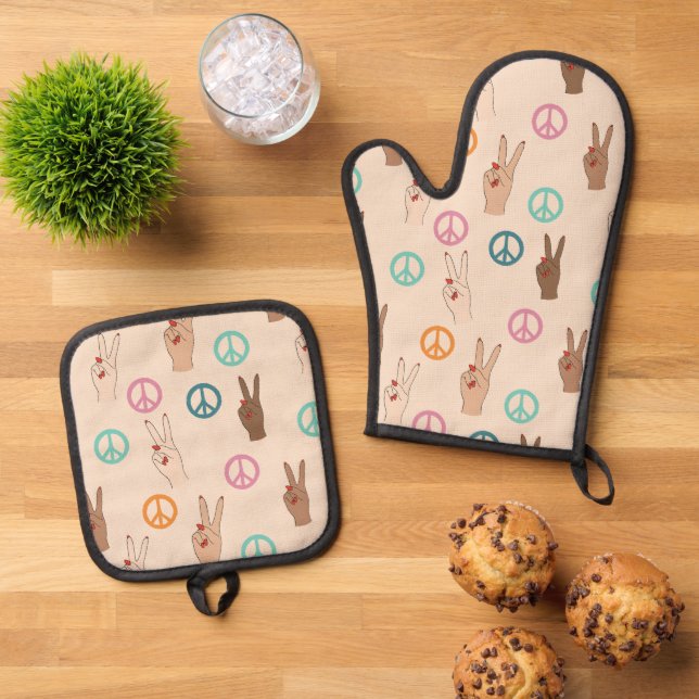 Peace and Love Multicultural Hand Pattern Oven Mitt & Pot Holder Set (Top Down)