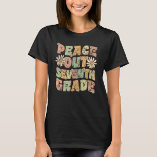 Peace Out Seventh Grade Daisy Groovy T-Shirt