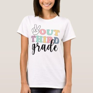 Peace Out Third Grade T-Shirt Class Of 2022 Gradua