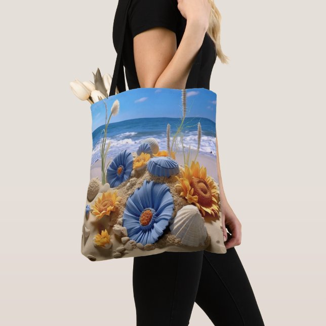 PEACEFUL BEACH SCENE WITH SEASHELLS TOTE BAG (Close Up)
