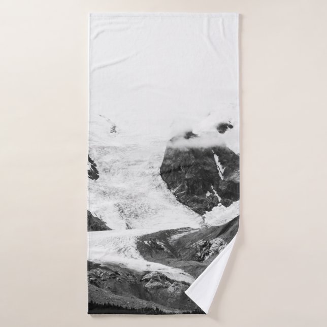PEACEFUL MOUNTAIN LANDSCAPE BATH TOWEL (Bath Towel)