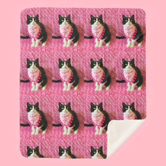 Peaches the Tuxedo Cat Medium Sherpa Blanket (Creator Uploaded)