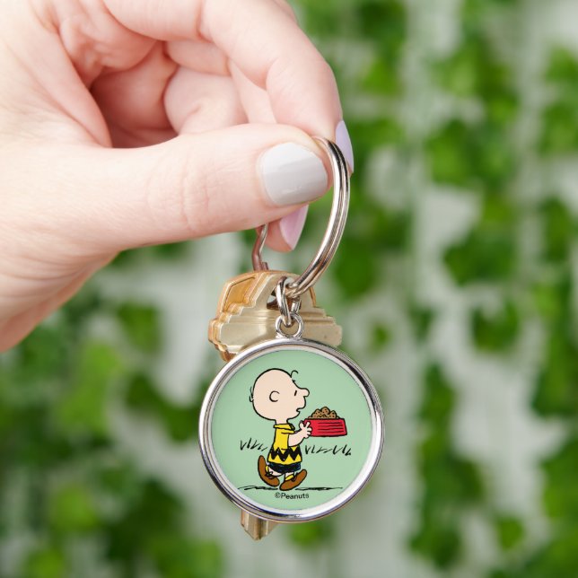 Peanuts | Charlie Brown with Snoopy's Dish Key Ring (Hand)