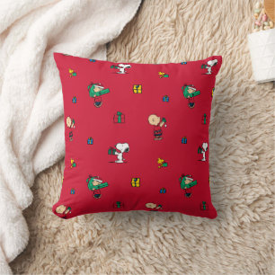 Peanuts   Christmas Gift Giving Red Cushion