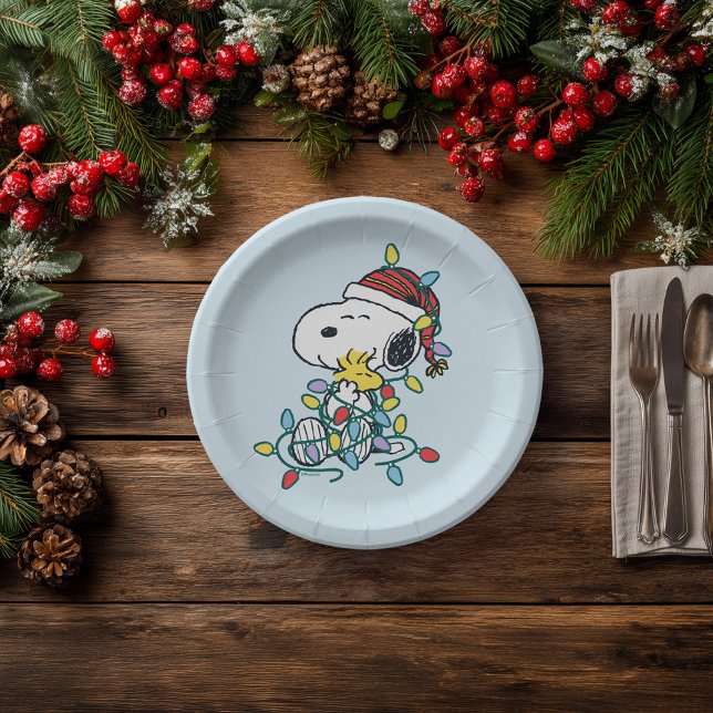 Peanuts | Christmas Love and Lights Paper Plate (Paper plate on table)