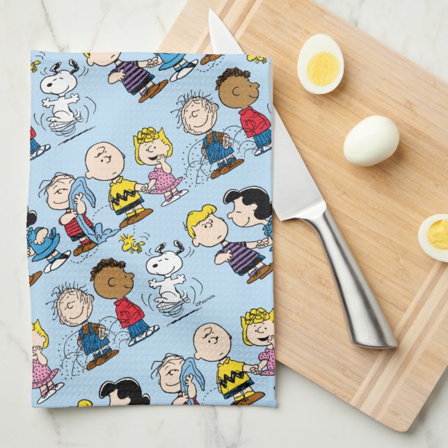 Peanuts Gang Group Lineup Tea Towel (Quarter Fold)