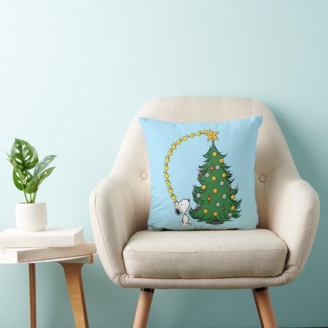 Peanuts | Holiday Tree Trimming Cushion (Chair)