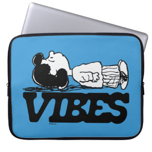 Peanuts   Lucy Vibes Laptop Sleeve