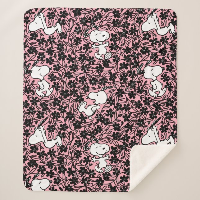 Peanuts | Snoopy Flower Vine Pattern Sherpa Blanket (Front)