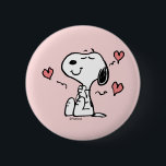 Peanuts | Snoopy Hearts 6 Cm Round Badge<br><div class="desc">Check out this fun Peanuts design featuring Snoopy.</div>