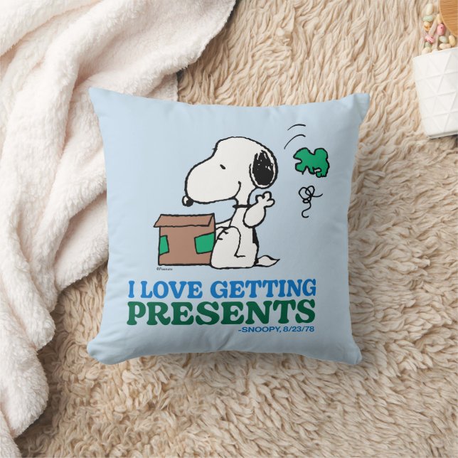 Peanuts | Snoopy I Love Getting Presents Cushion (Blanket)