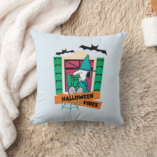 Peanuts Snoopy Magic Potions Halloween Cushion (Blanket)