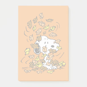 Peanuts   Snoopy Pile of Leaves Post-it Notes