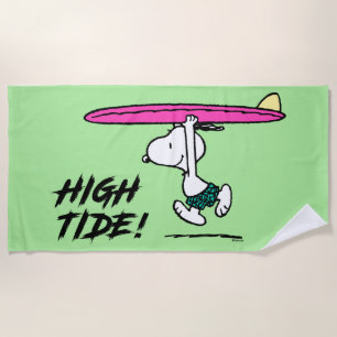 Peanuts   Snoopy Running to the Surf Beach Towel