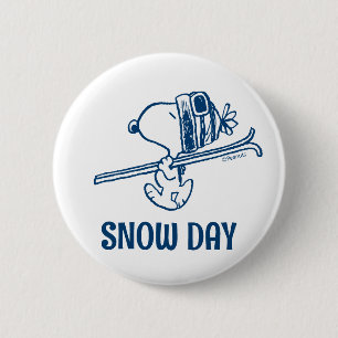Peanuts   Snoopy Ski Trip 6 Cm Round Badge