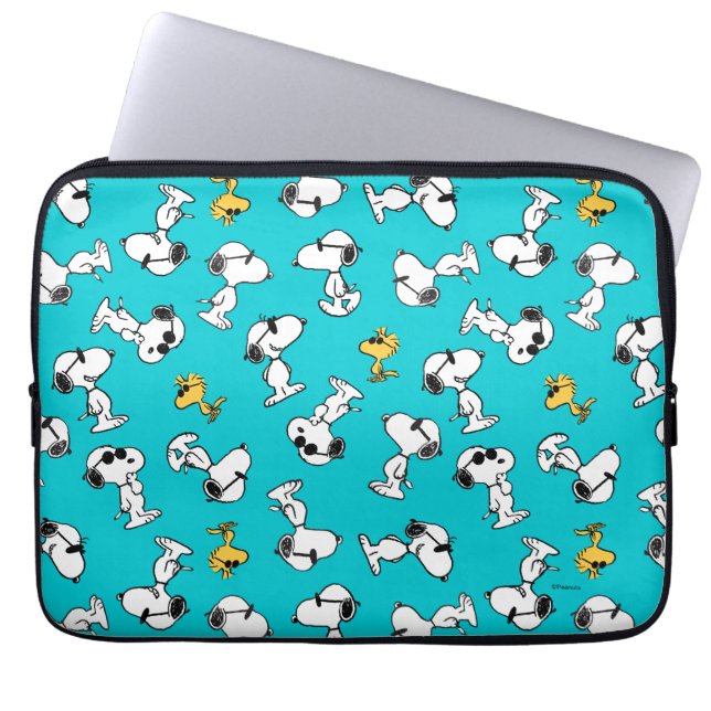 Peanuts | Snoopy & Sunglasses Pattern Laptop Sleeve (Front)