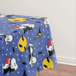 Peanuts   Snoopy Vampire Pattern Tablecloth