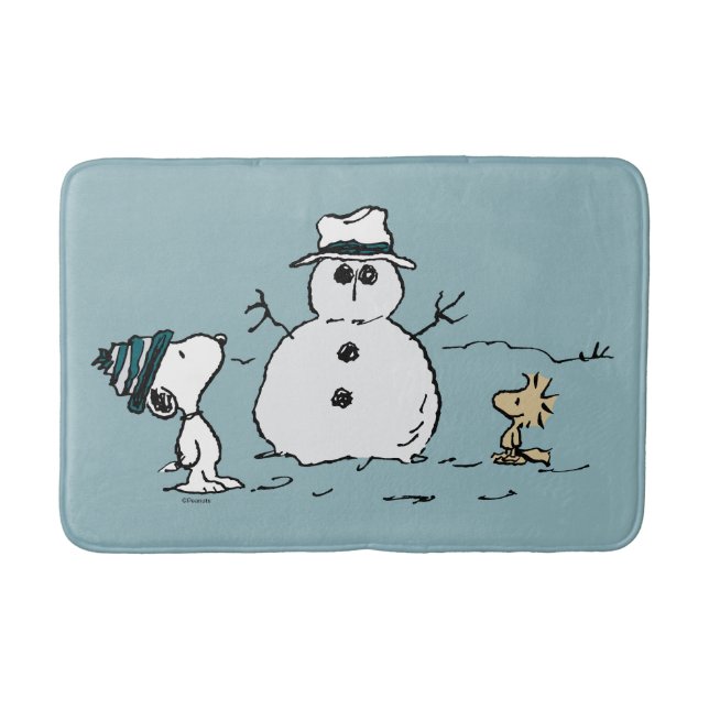 Peanuts | Snoopy & Woodstock Build A Snowman Bath Mat (Front)