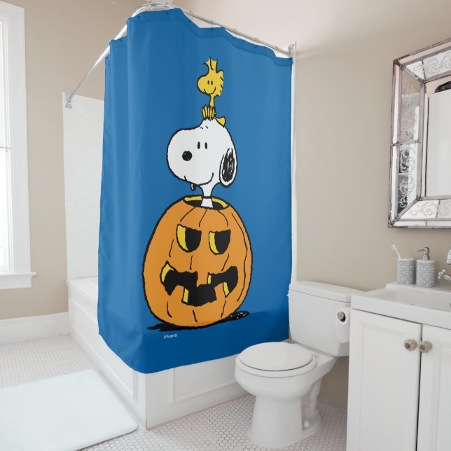 Peanuts | Snoopy & Woodstock Pop-up Pumpkin Shower Curtain (In Situ)