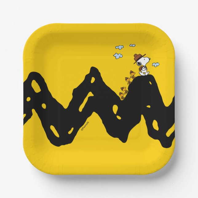 Peanuts | Snoopy & Woodstock Scout Troop Hike Paper Plate (Front)