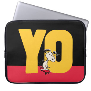 Peanuts   Snoopy YO Skateboard Laptop Sleeve