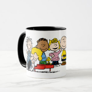Peanuts   The Gang Around the Piano Mug