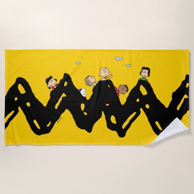Peanuts | The Gang on the Zig Zag Beach Towel (Front)