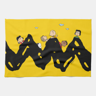 Peanuts   The Gang on the Zig Zag Tea Towel